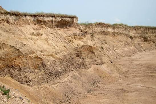 Real naturally layered alluvium along Colorado's South Platte River corridor